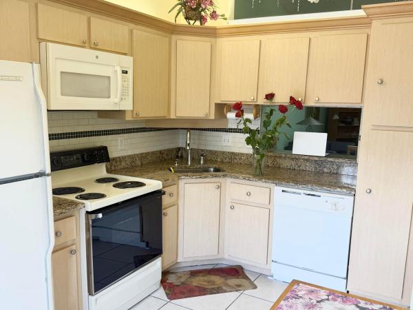 Pine Ridge North 1, 542 Shady Pine Way #D, Greenacres, Florida 33415, image 3