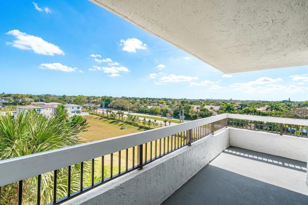 La Residence, 23200 Camino Del Mar #604, Boca Raton, Florida 33433, image 1