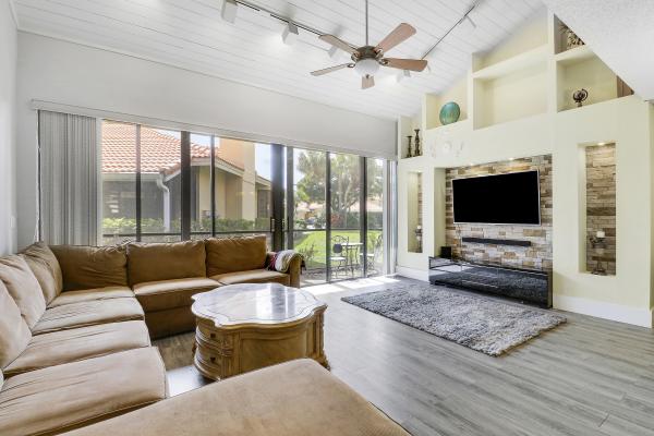 Patio Homes, 127 Old Meadow Way, Palm Beach Gardens, Florida 33418, image 1