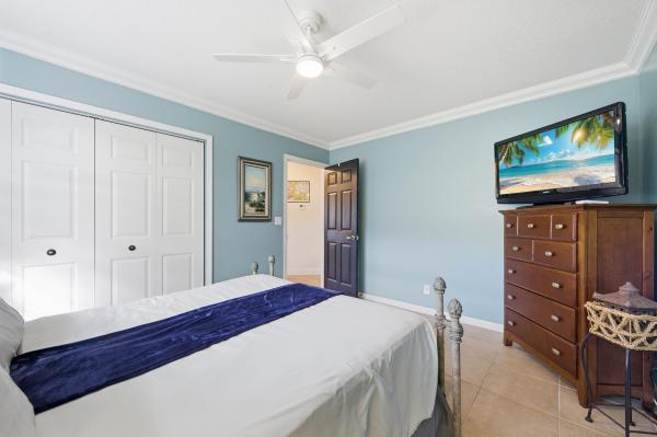 106 Locust Ln, West Palm Beach, Florida 33411, image 1