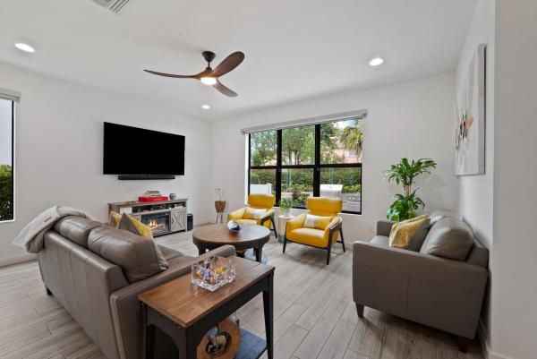 Polo Legacy, 4325 Arcturus Ln, Lake Worth, Florida 33467, image 2