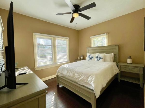 Fernwood, 5555 Garden Ave, West Palm Beach, Florida 33405, image 1