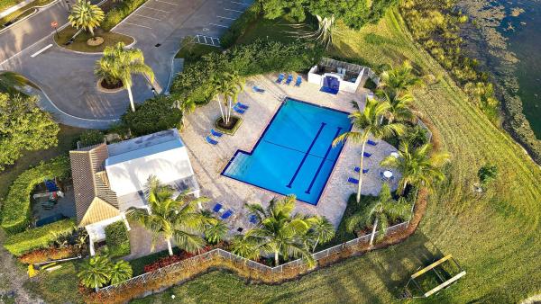 Grand Cay, 1119 Grand Cay Dr, Palm Beach Gardens, Florida 33418, image 2