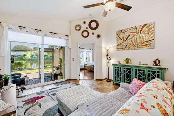 Boynton Oasis, 6388 Park Lake Cir, Boynton Beach, Florida 33437, image 2