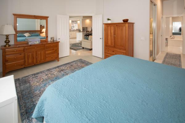 Oaks East, 280 Kelsey Park Cir, Palm Beach Gardens, Florida 33410, image 1