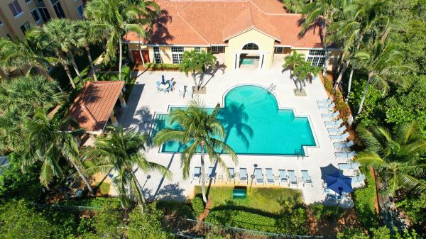 Hypoluxo's Mariner's Cay, 800 Scotia Dr #203, Hypoluxo, Florida 33462, image 1