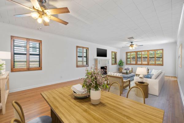 Lake Worth Town, 1023 S Palmway, Lake Worth Beach, Florida 33460, image 1