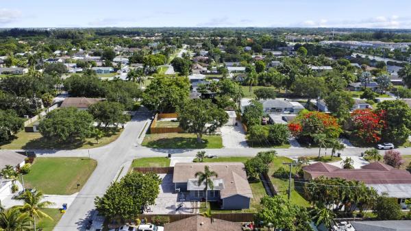 Tropical Country Estates, 9110 Banquet Way, Lake Worth, Florida 33467, image 2