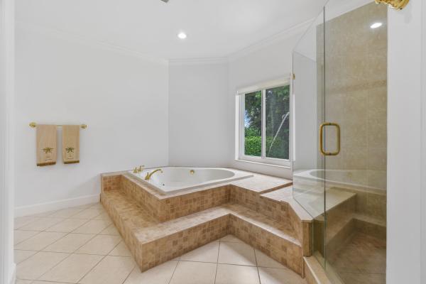Presidential Estates, 2801 Embassy Dr, West Palm Beach, Florida 33401, image 3