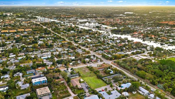 Juno Terrace, 1924 Service Rd, North Palm Beach, Florida 33408, image 1