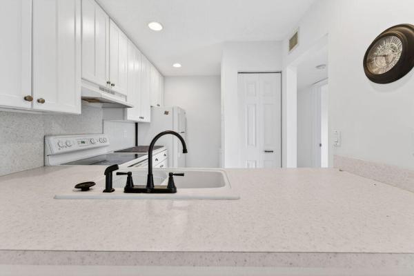 Glenbrook, 3402 E Gardens East Dr #7b, Palm Beach Gardens, Florida 33410, image 1