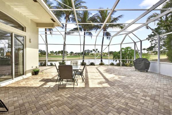 2626 Arbor Ln, West Palm Beach, Florida 33411, image 2