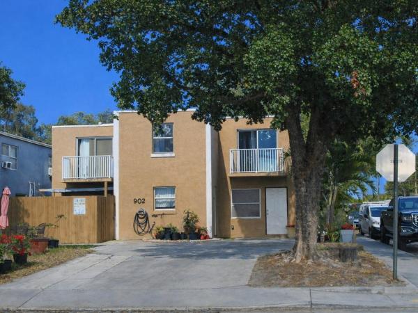 Lake Worth Town, 902 N F St, Lake Worth Beach, Florida 33460, image 1