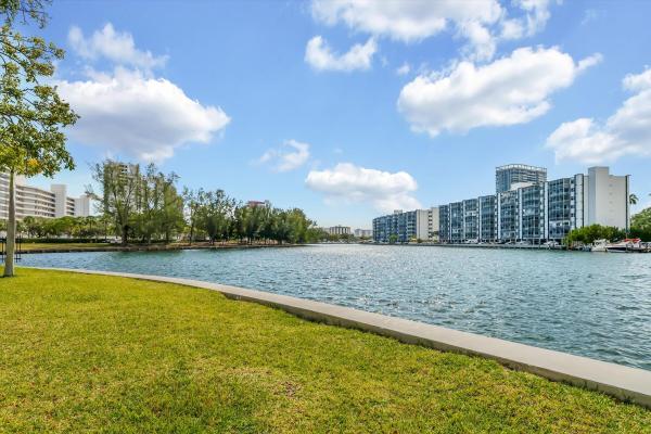 De Soto Park South, 501 Three Islands Blvd #507, Hallandale Beach, Florida 33009, image 1
