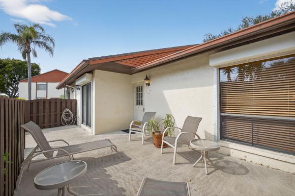 Pine Ridge At Haverhill, 4934 Sable Pine Cir #B, West Palm Beach, Florida 33417, image 3