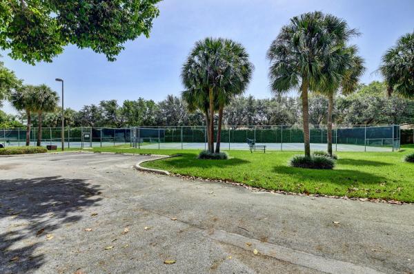 Windwood, 338 Eastwood Ter, Boca Raton, Florida 33431, image 3