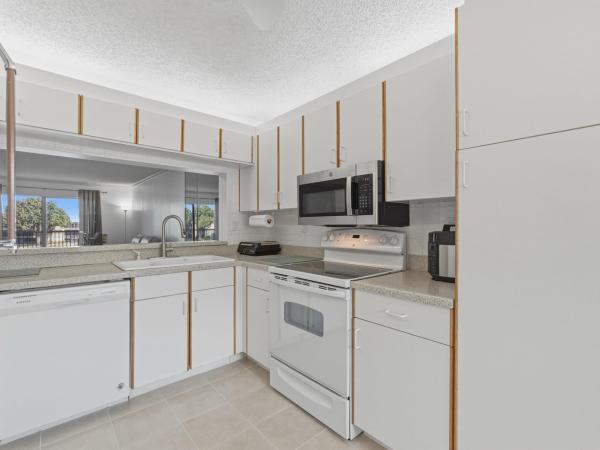 7292 S Devon Dr #302, Tamarac, Florida 33321, image 1