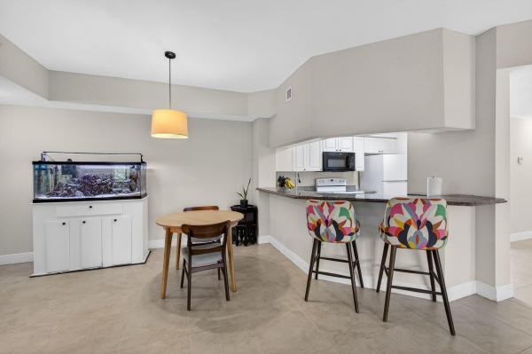 Sarento At San Matera, 2727 Anzio Ct #203, Palm Beach Gardens, Florida 33410, image 1