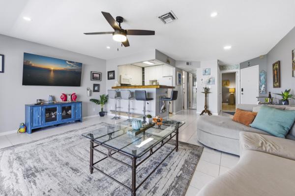 117 Lehane Ter #205, Juno Beach, Florida 33408, image 1