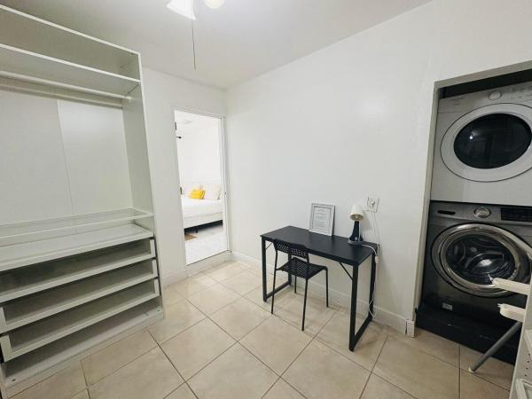 2711 NE 11th Ter, Lighthouse Point, Florida 33064, image 1