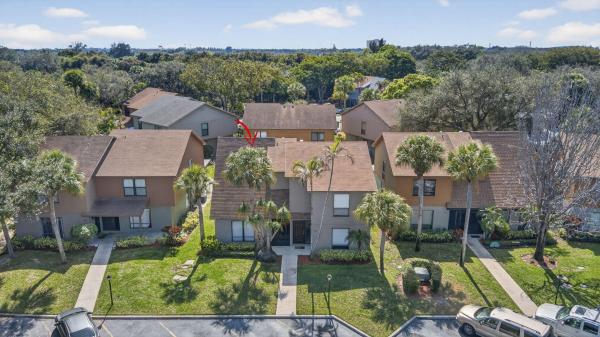 326 Sandtree Dr, West Palm Beach, Florida 33403, image 1