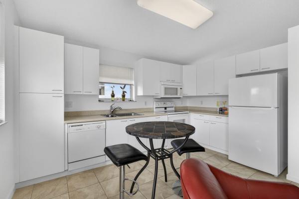 7758 Oak Grove Cir, Lake Worth, Florida 33467, image 1