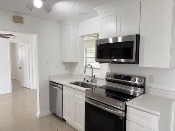 Palm Beach Leisureville, 1000 SW 16th St, Boynton Beach, Florida 33426, image 1