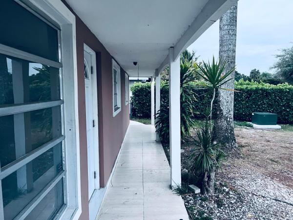 Lake Belvedere Estates, 938 Sarazen Dr, West Palm Beach, Florida 33413, image 2