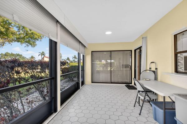 The Landings At Aberdeen, 5750 Parkwalk Cir E, Boynton Beach, Florida 33472, image 3
