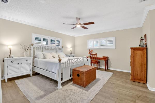 Pine Tree Village, 10265 Greentrail Dr N, Boynton Beach, Florida 33436, image 1