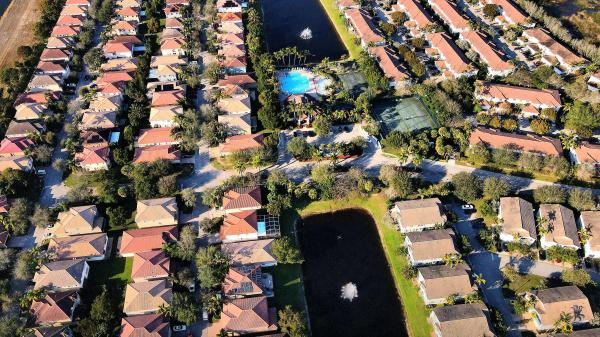 Thousand Oaks, 3037 Laurel Ridge Cir, Riviera Beach, Florida 33404, image 1