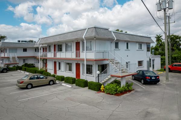 2840 Lake Osborne Dr #111, Lake Worth Beach, Florida 33461, image 1