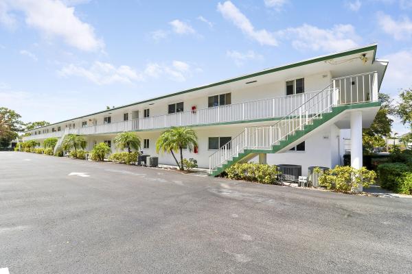 Tequesta Garden, 1 Garden St #207L, Tequesta, Florida 33469, image 1