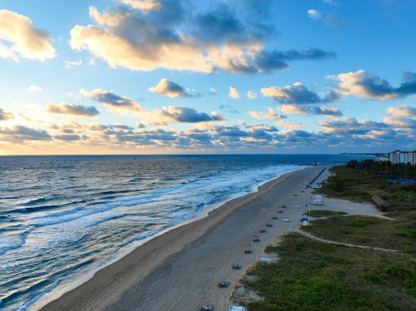 Palm Beach Shores, 184 Lake Dr #2-103, Riviera Beach, Florida 33404, image 1