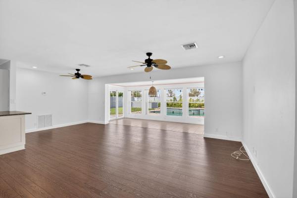 Boca Raton Square, 1231 SW 4th St, Boca Raton, Florida 33486, image 1