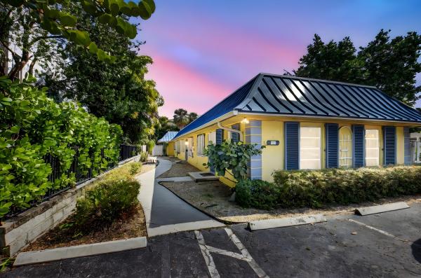 Downtown Delray, 111 SE 7th Ave, Delray Beach, Florida 33483, image 1