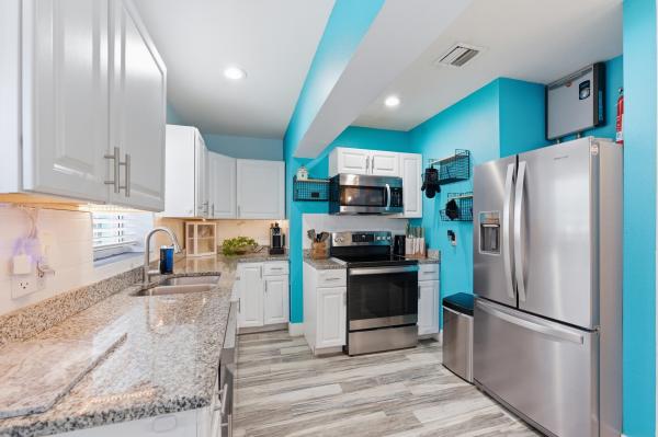 Laurel Hills, 824 NW 4th Ave, Boynton Beach, Florida 33426, image 1