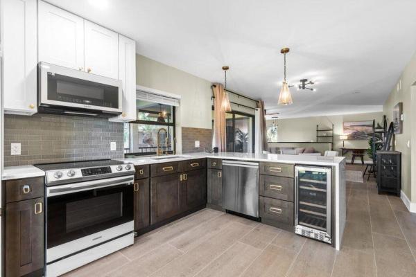 Waterbend At Jonathan's Landing, 17138 Waterbend Dr #217, Jupiter, Florida 33477, image 2