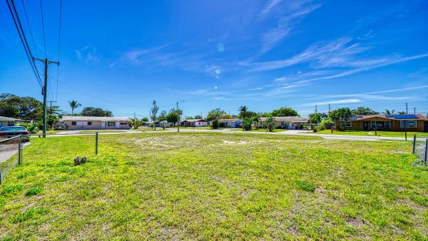 Park Manor, 398 W 23rd St, Riviera Beach, Florida 33404, image 1
