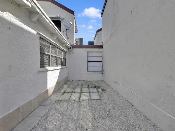 9702 NW 5th Ln #9702, Unincorporated Dade County, Florida 33172, image 1