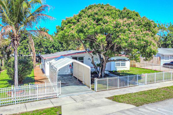 281 NE 46th St, Deerfield Beach, Florida 33064, image 1