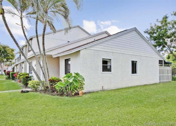 Canalakes, 6508 Dockside Cir, Greenacres, Florida 33463, image 1