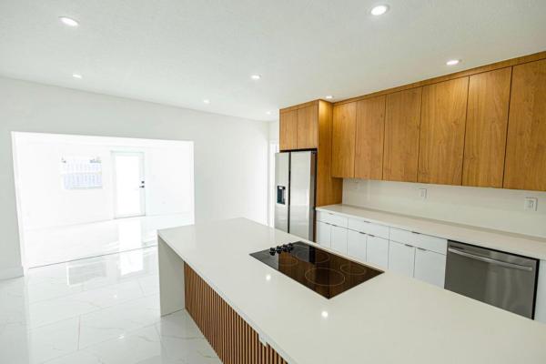 Lake Park Residential, 430 E Ilex Dr, Lake Park, Florida 33403, image 2