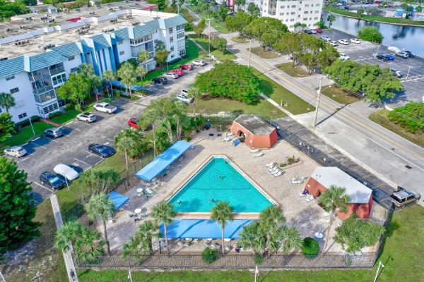 Castle Gardens, 4751 NW 21st St #610, Lauderhill, Florida 33313, image 2