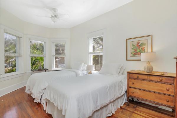 Moss & Heisler, 1211 Florida Ave, West Palm Beach, Florida 33401, image 1