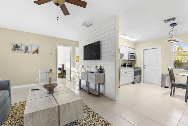 Snow Hill, 630 Allen Ave, Delray Beach, Florida 33483, image 1