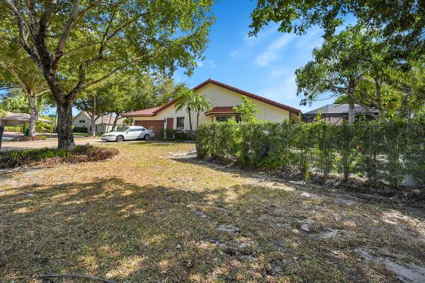 5172 NW 84th Rd, Coral Springs, Florida 33067, image 1
