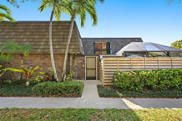 Glenwood Townhomes, 1213 12th Ter, Palm Beach Gardens, Florida 33418, image 3