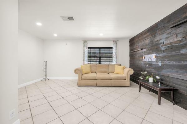 Golden Arrow, 299 SW 7th St #1060, Boca Raton, Florida 33432, image 3