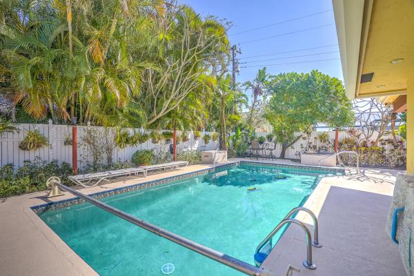 Palm Beach Isles, 1191 Emerald Ln, Riviera Beach, Florida 33404, image 2